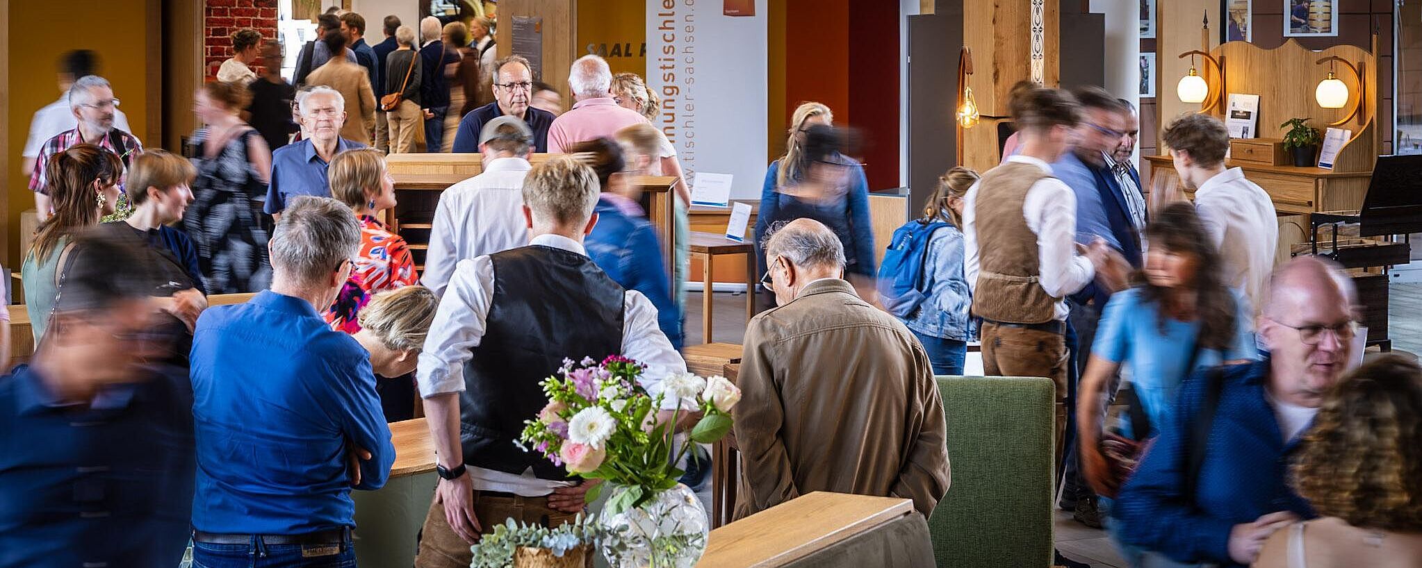 Meisterhafte Kreationen: In der Ausstellung zeigten Tischler ihre kreativen Arbeiten Impressionen von der Ausstellung \"Meisterhafte Kreationen\" am 4- und 5. Juli 2026